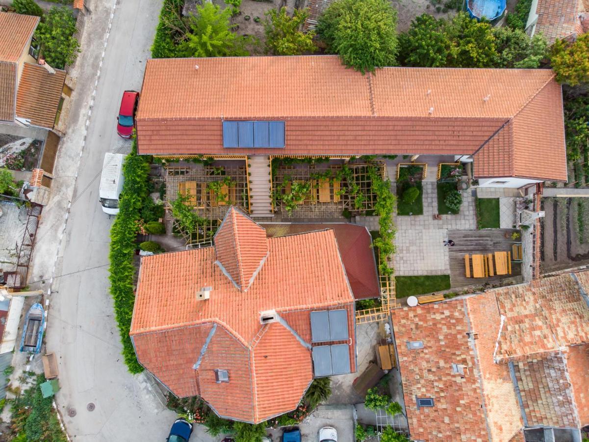 קברנה Guest House Nash Dom מראה חיצוני תמונה