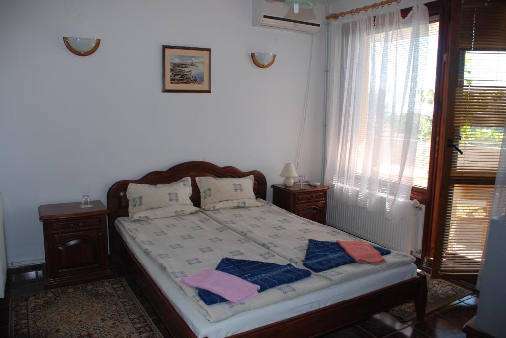קברנה Guest House Nash Dom חדר תמונה