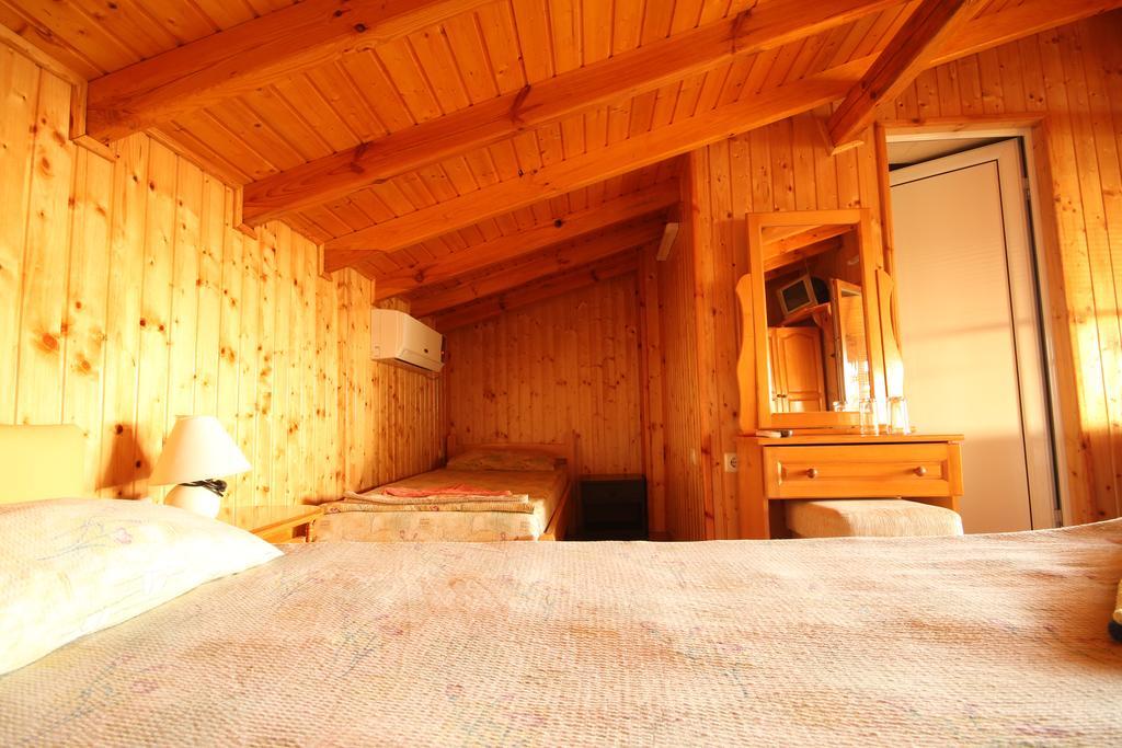 קברנה Guest House Nash Dom מראה חיצוני תמונה